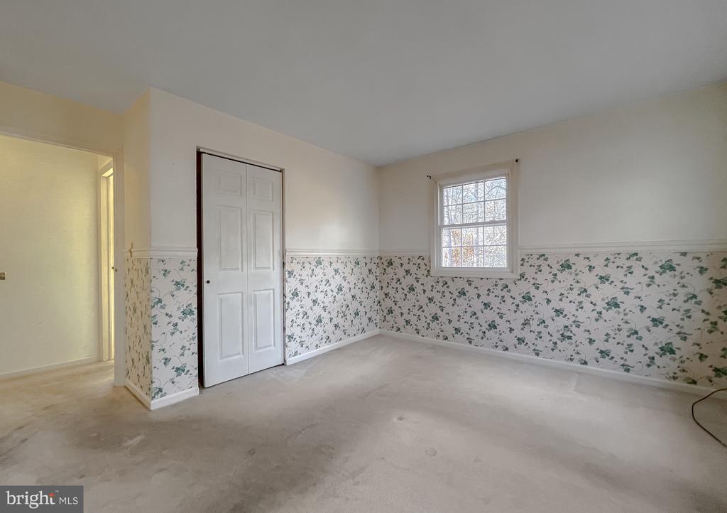 1270 HOLLYBERRY COURT