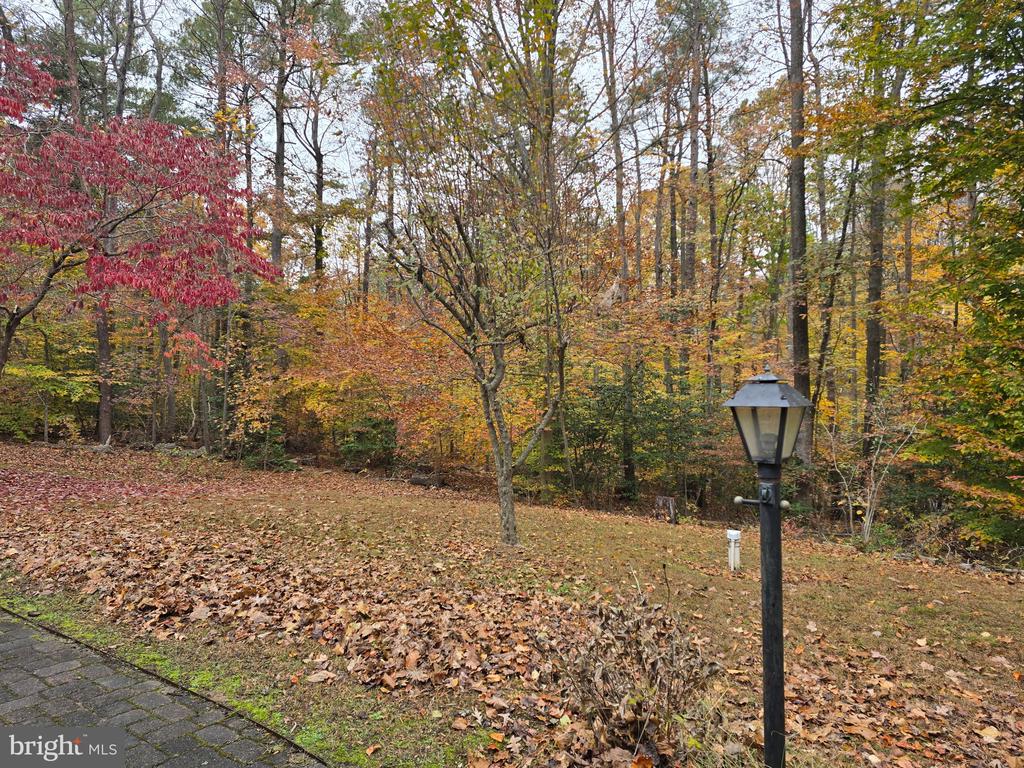1270 HOLLYBERRY COURT