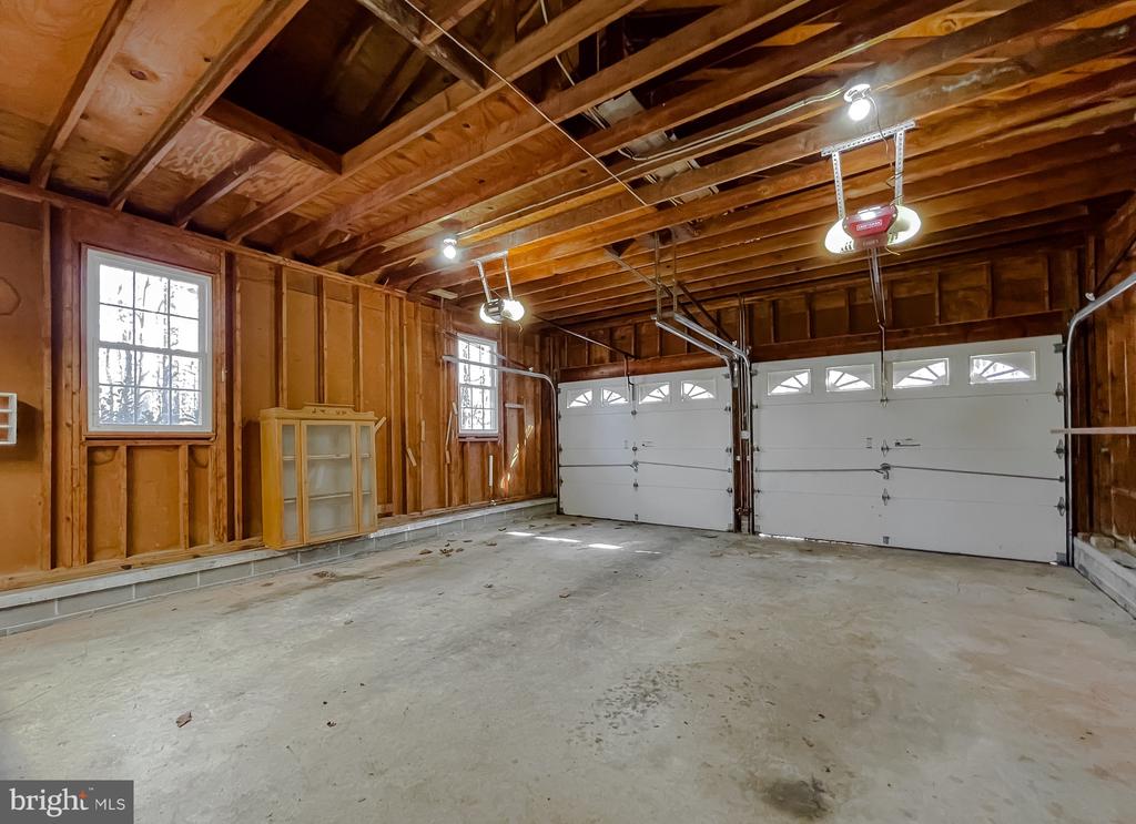 1270 HOLLYBERRY COURT