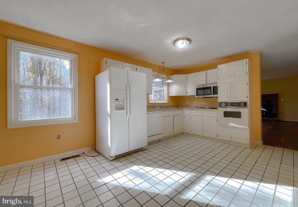 1270 HOLLYBERRY COURT