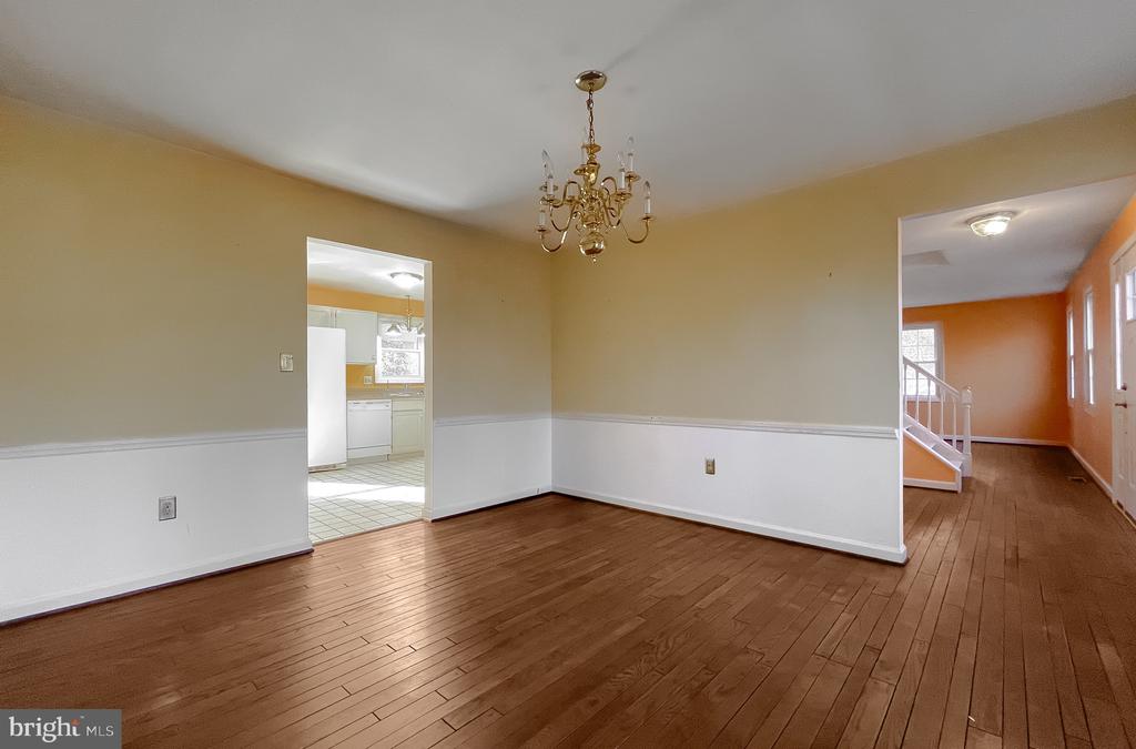 1270 HOLLYBERRY COURT