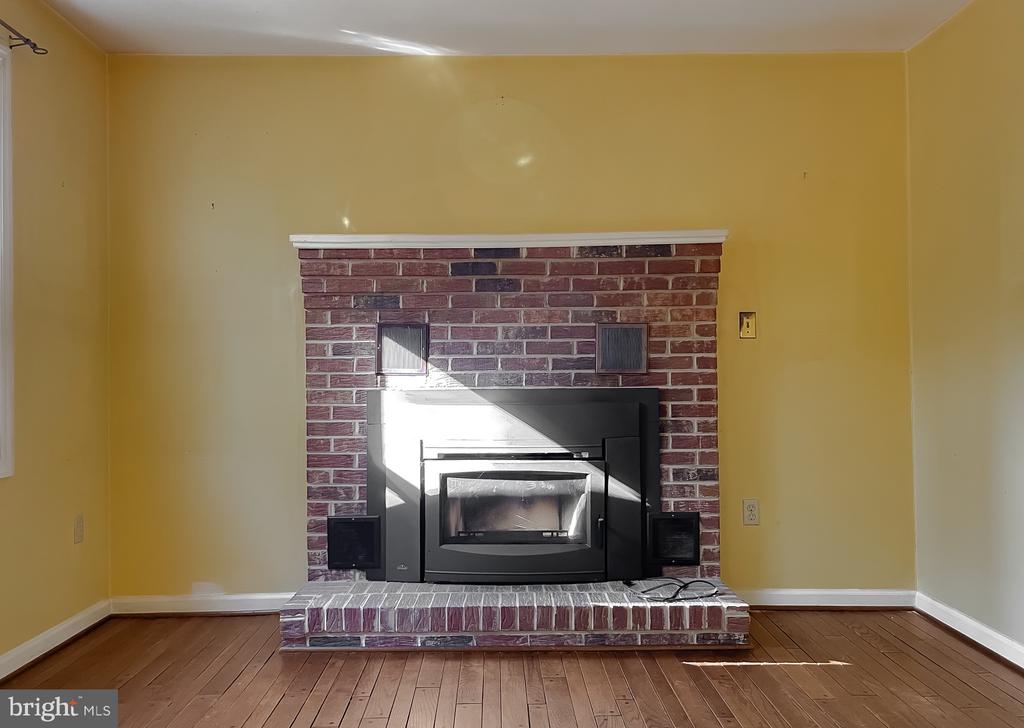 1270 HOLLYBERRY COURT