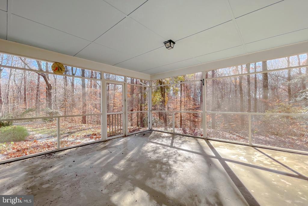 1270 HOLLYBERRY COURT
