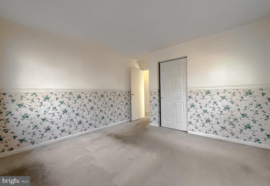 1270 HOLLYBERRY COURT