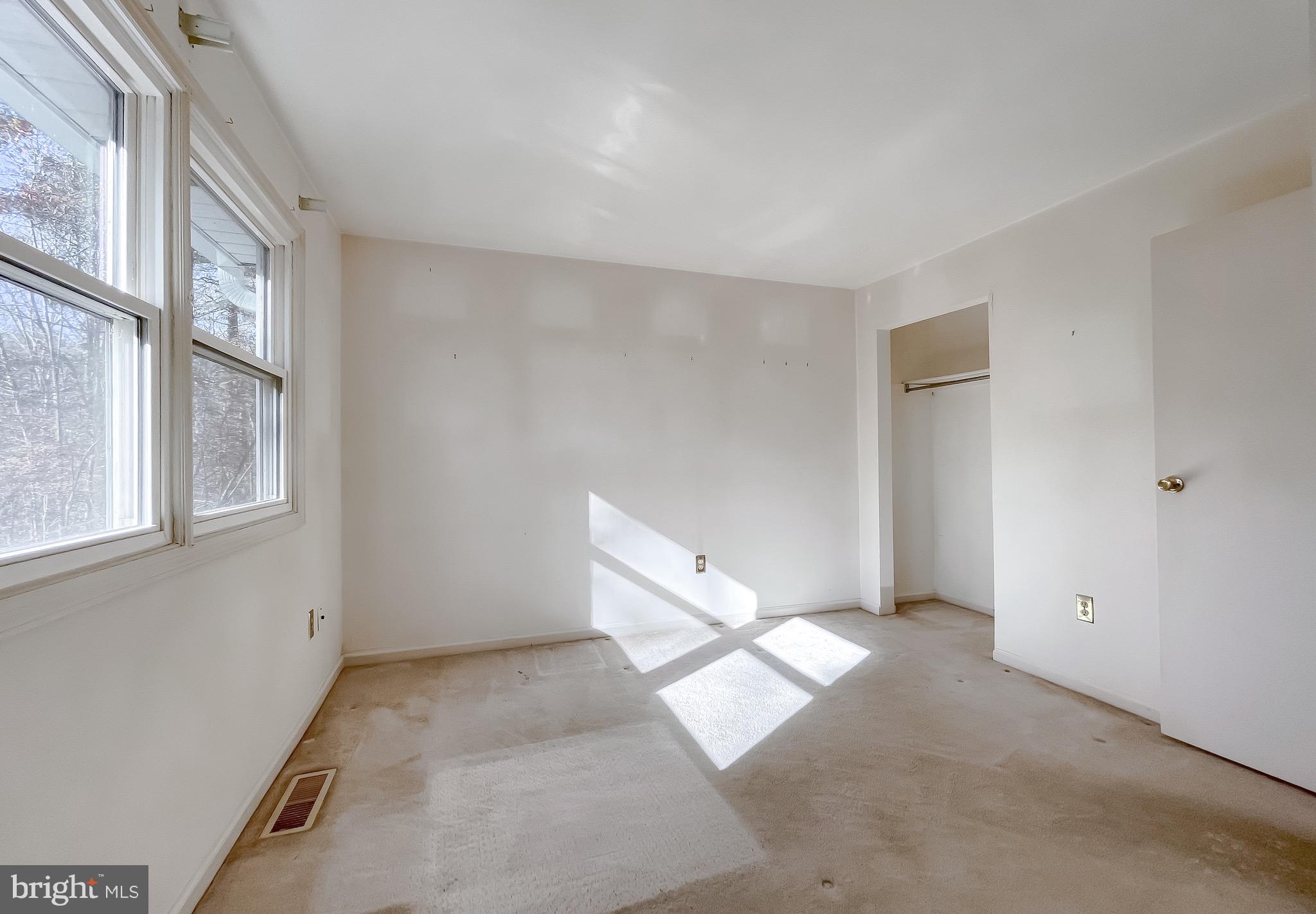 1270 HOLLYBERRY COURT
