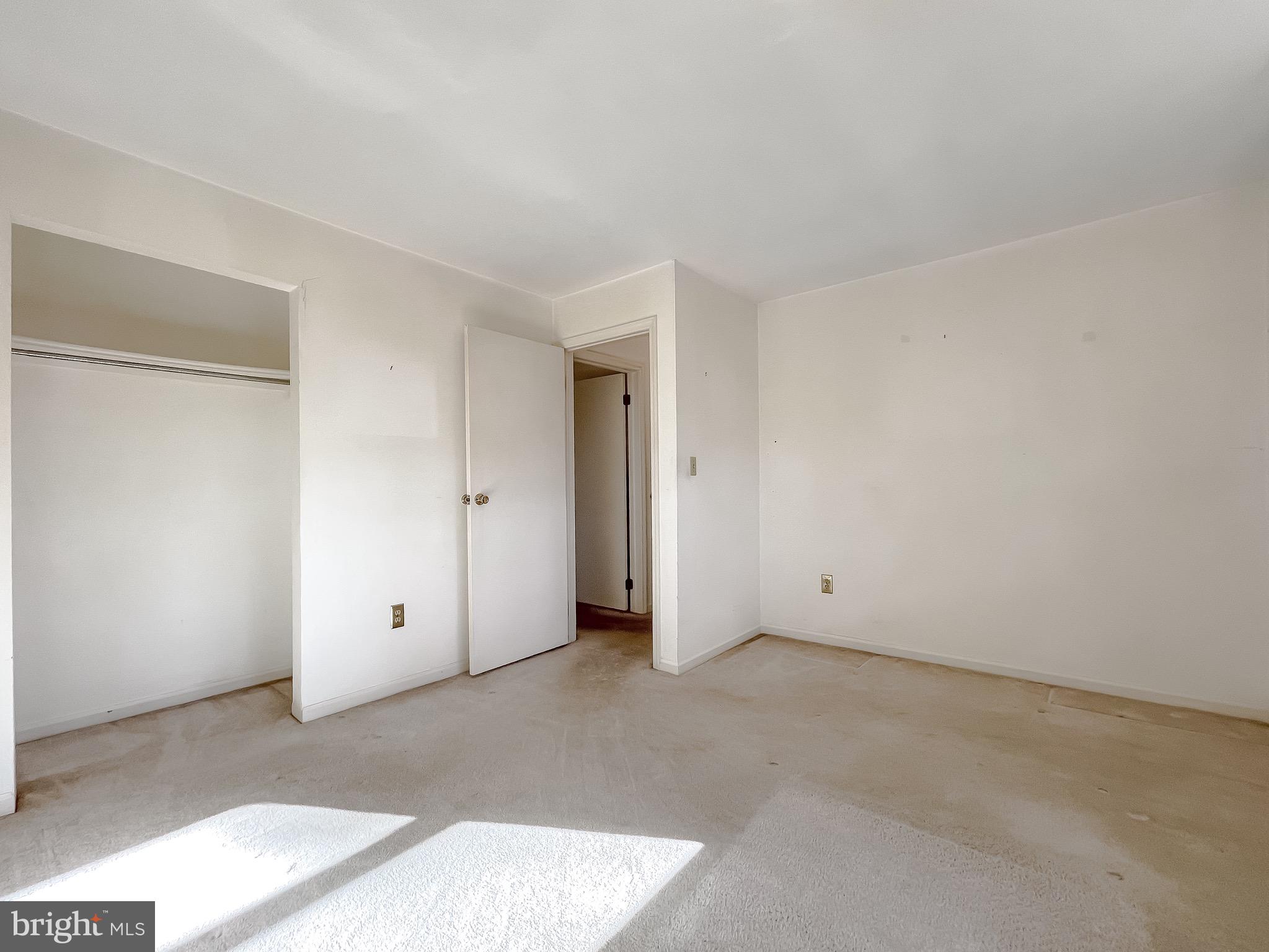 1270 HOLLYBERRY COURT