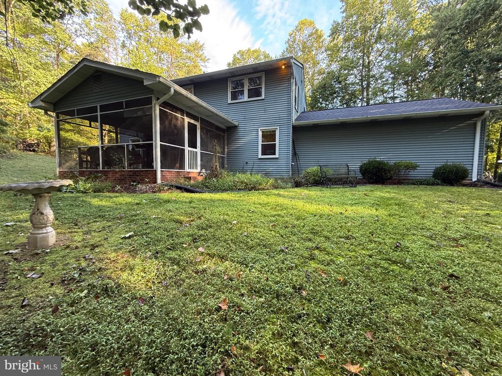 1270 HOLLYBERRY COURT