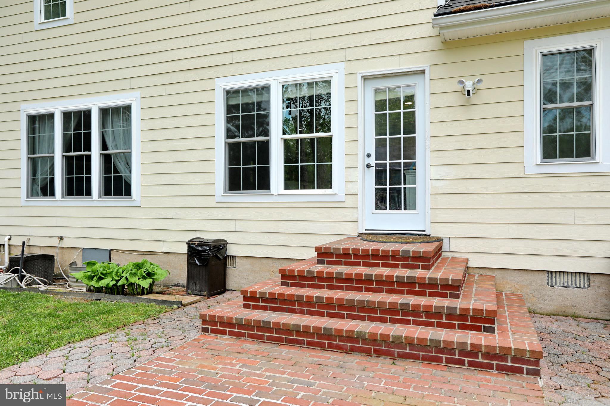 11520 HONEYSUCKLE COURT