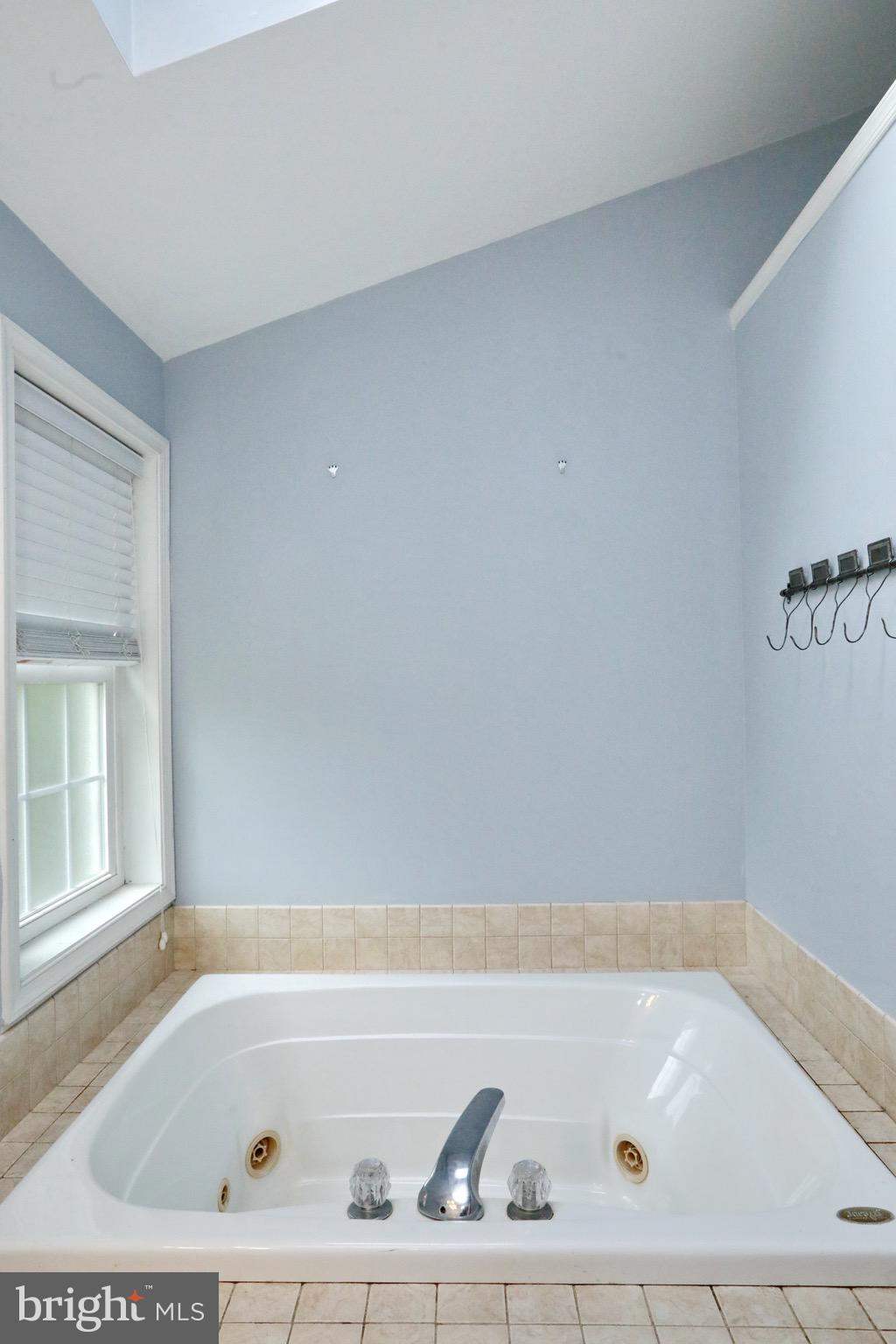 11520 HONEYSUCKLE COURT