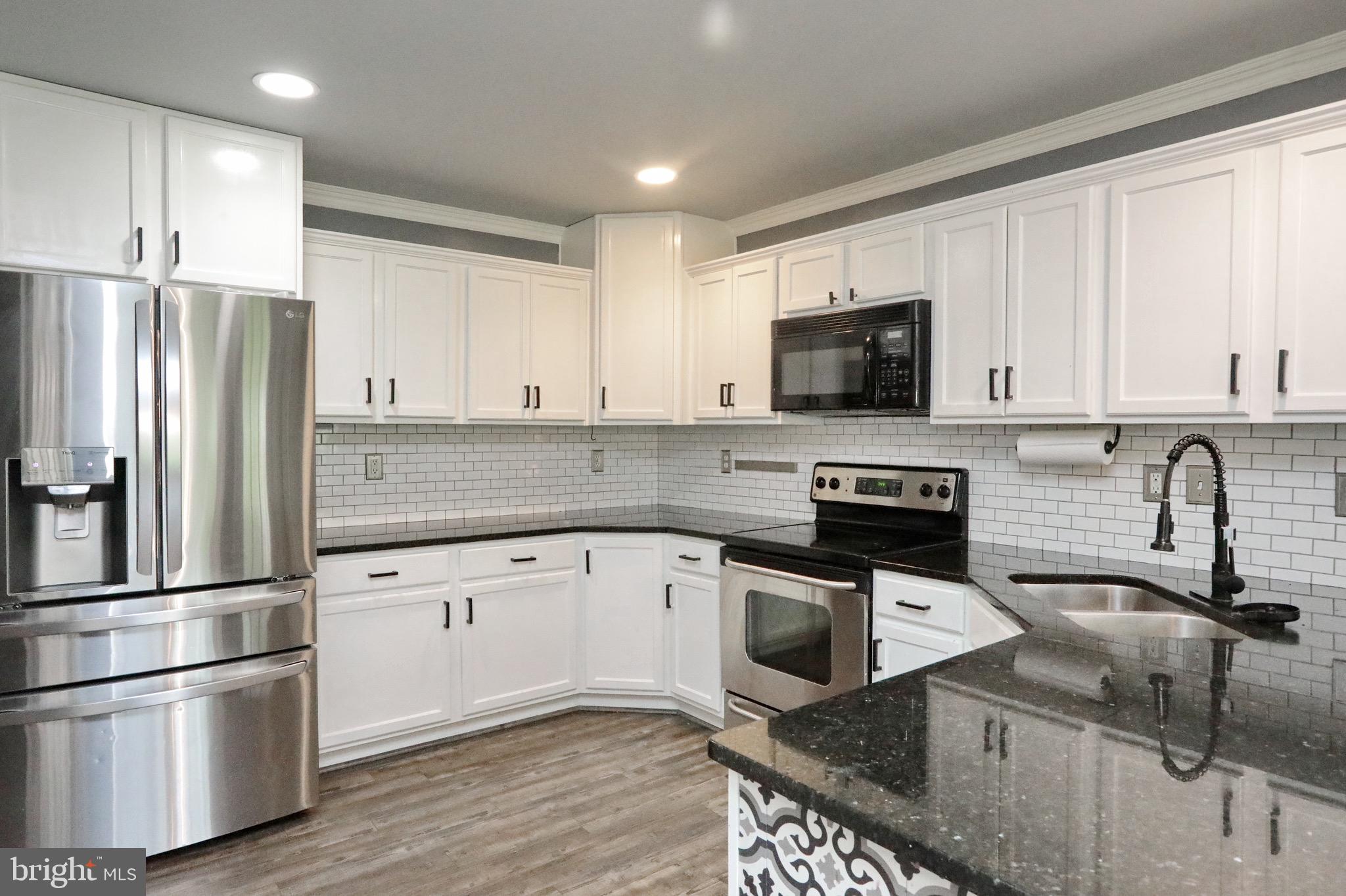 11520 HONEYSUCKLE COURT