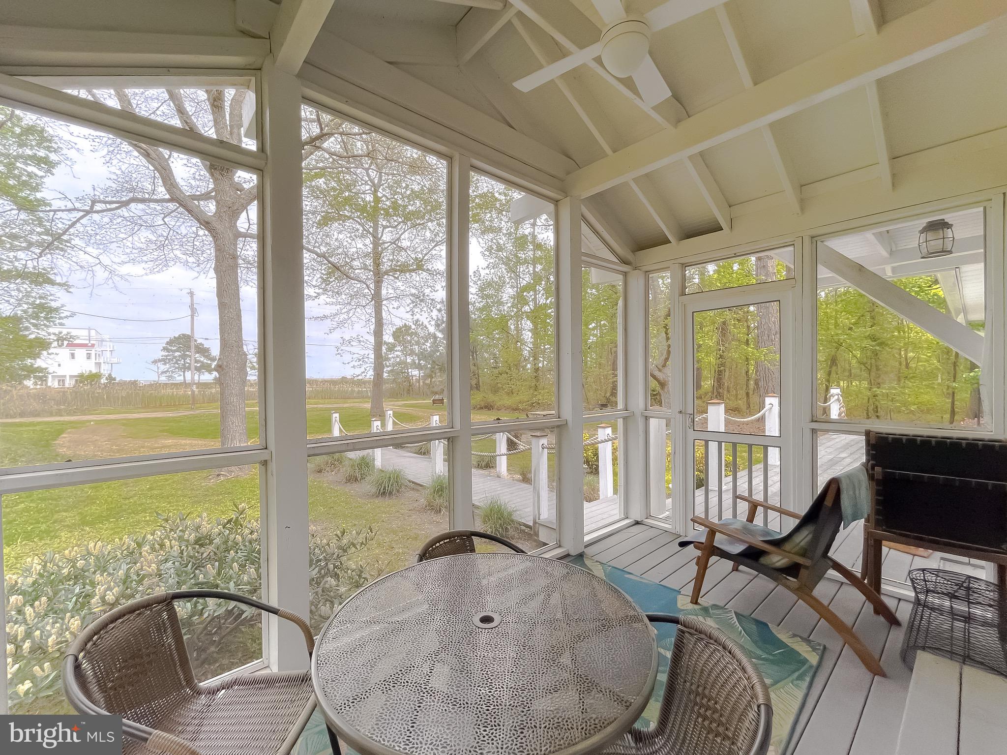 15165 LAKE DRIVE