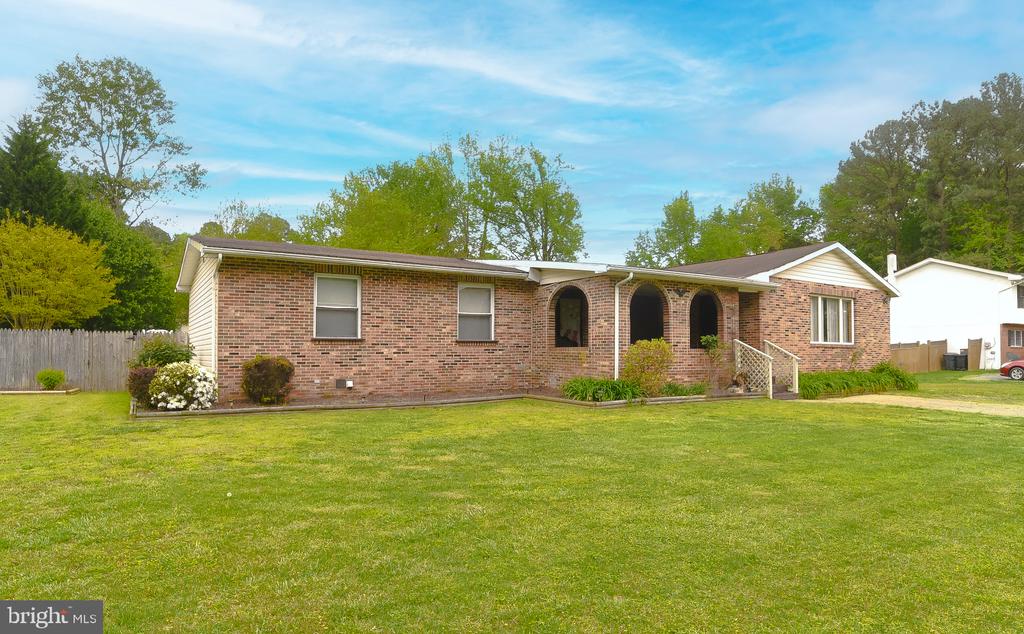 21338 LYNN DRIVE