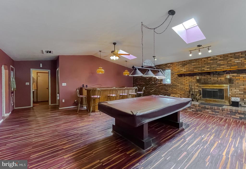 21338 LYNN DRIVE