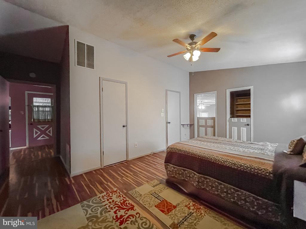 21338 LYNN DRIVE
