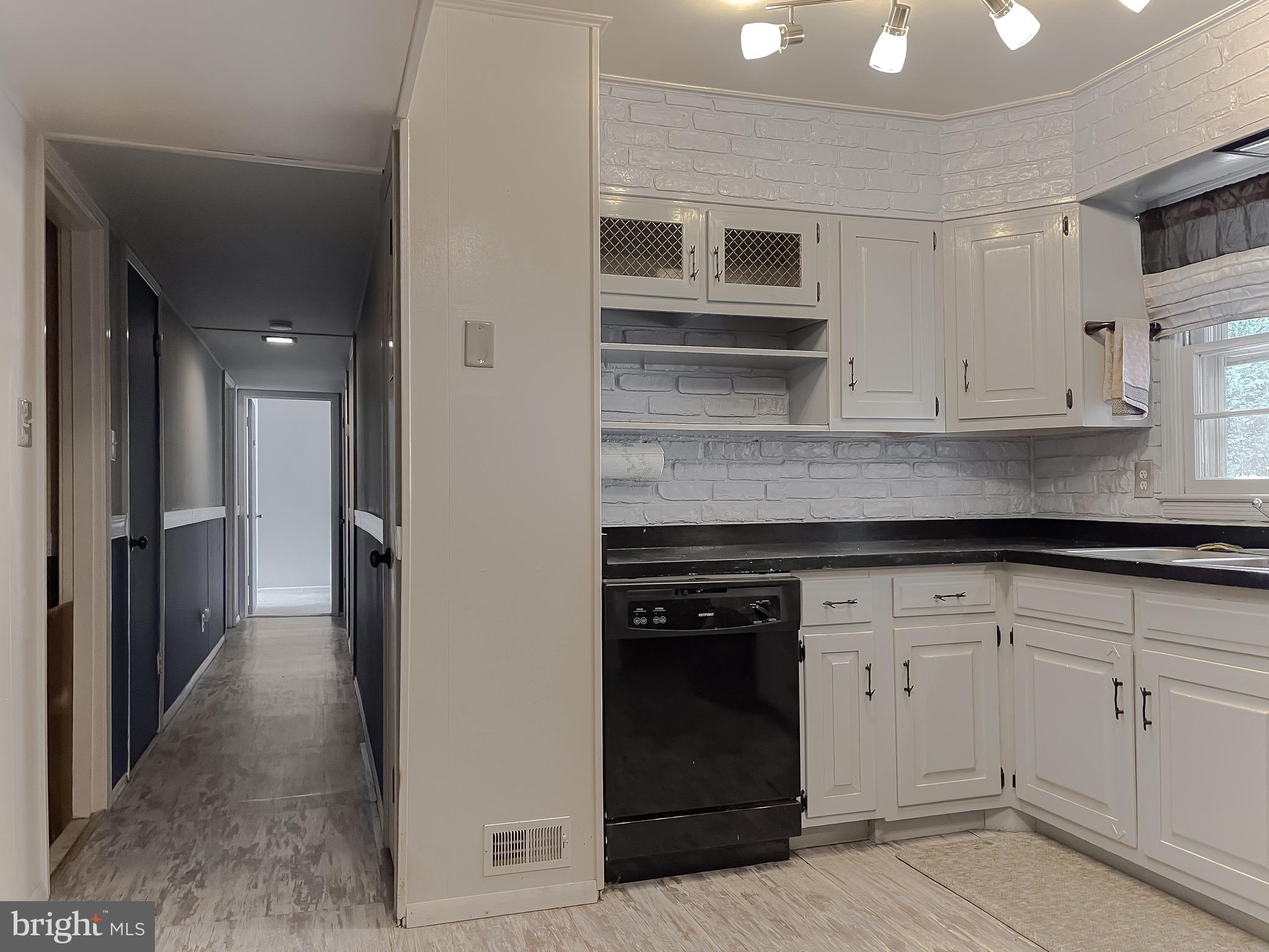 21338 LYNN DRIVE