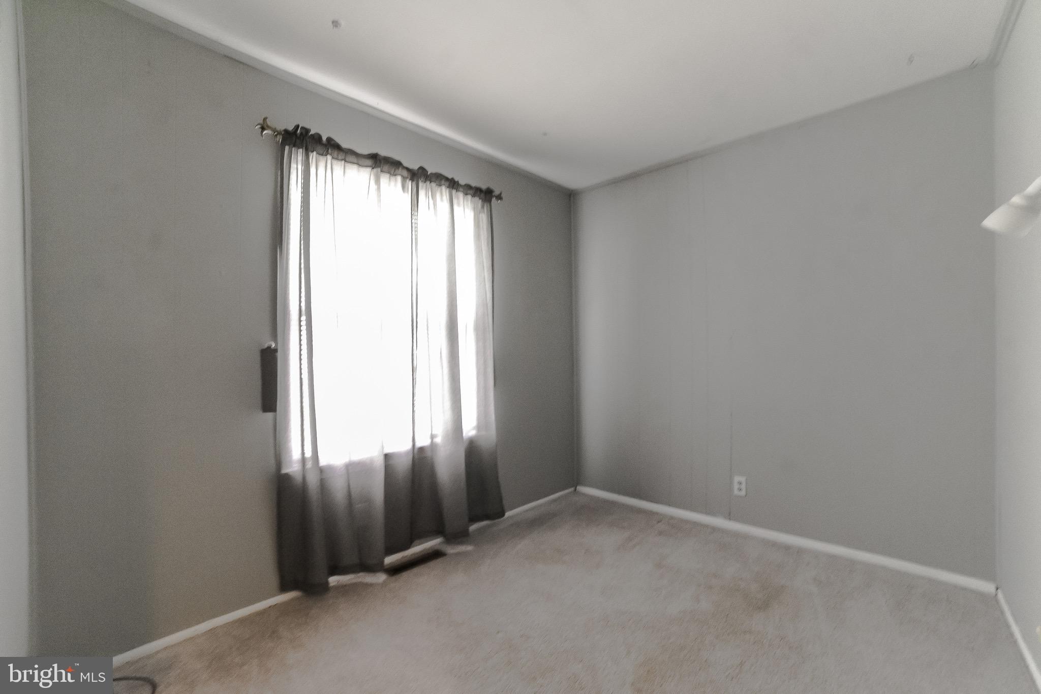 21338 LYNN DRIVE
