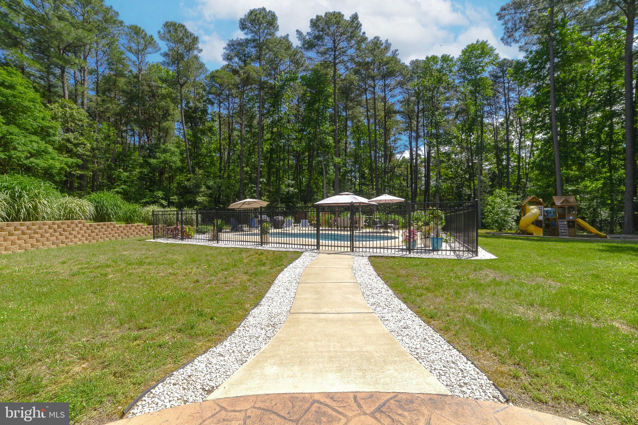 22430 HOOD LANE