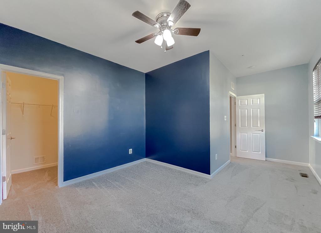 22916 SNOW LEOPARD DRIVE