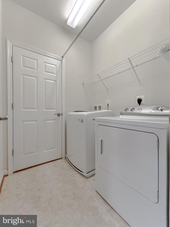 22916 SNOW LEOPARD DRIVE