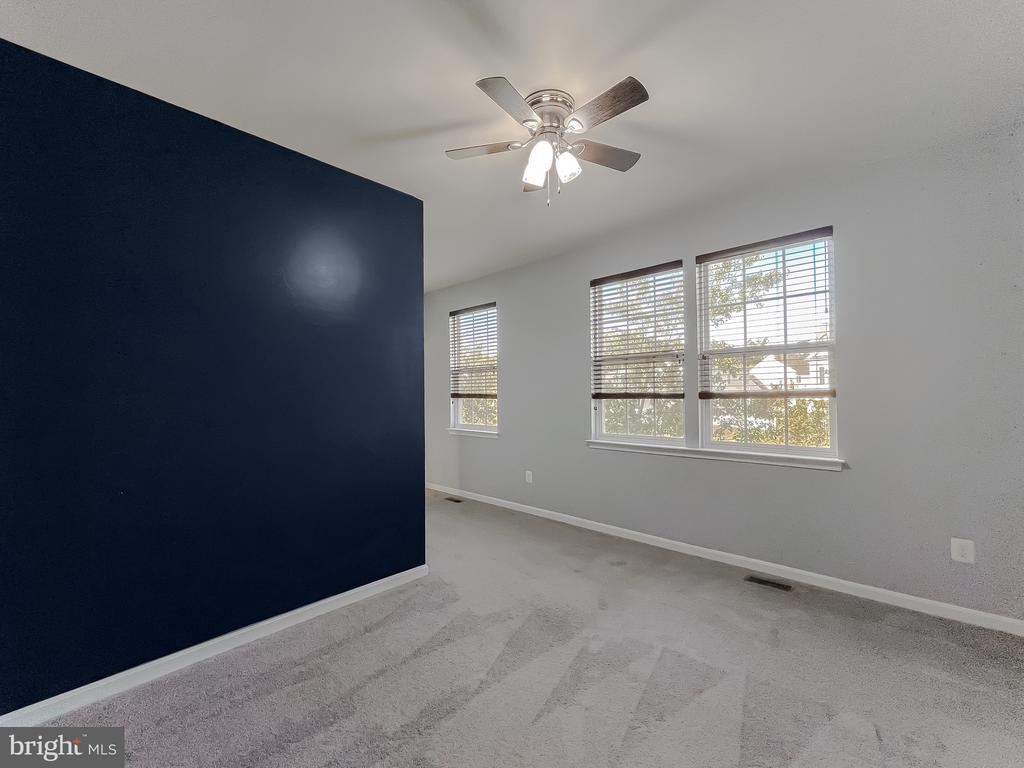 22916 SNOW LEOPARD DRIVE