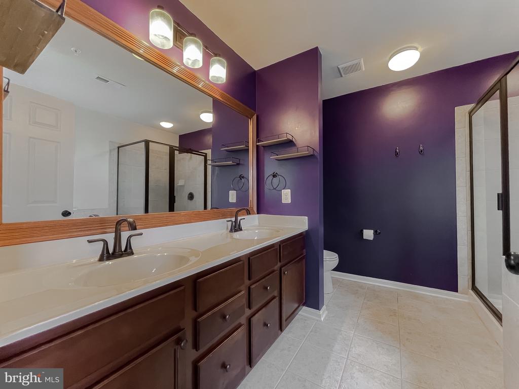 23255 LINDSAY DRIVE