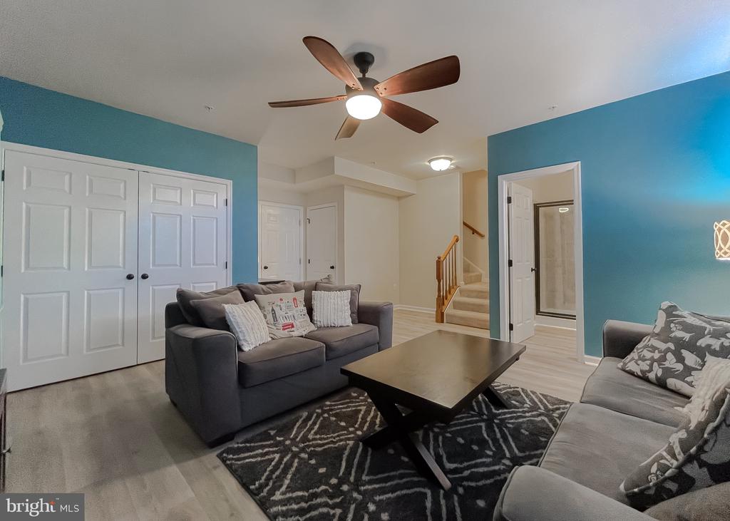 23255 LINDSAY DRIVE