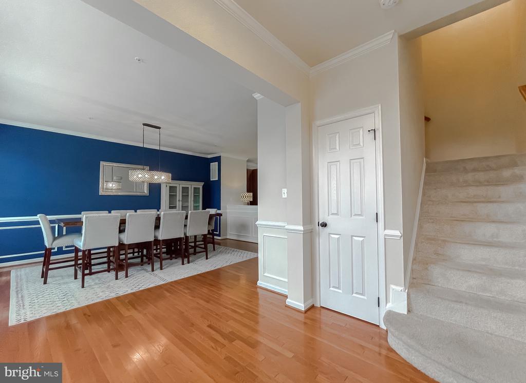 23255 LINDSAY DRIVE