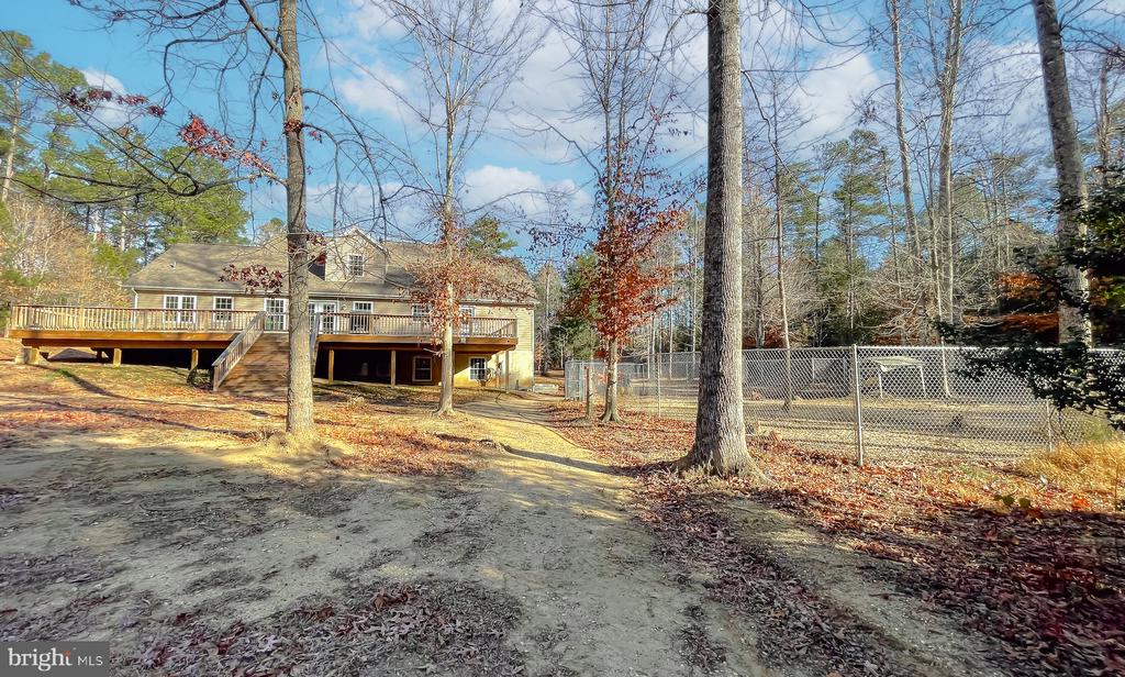 22395 HOOD LANE
