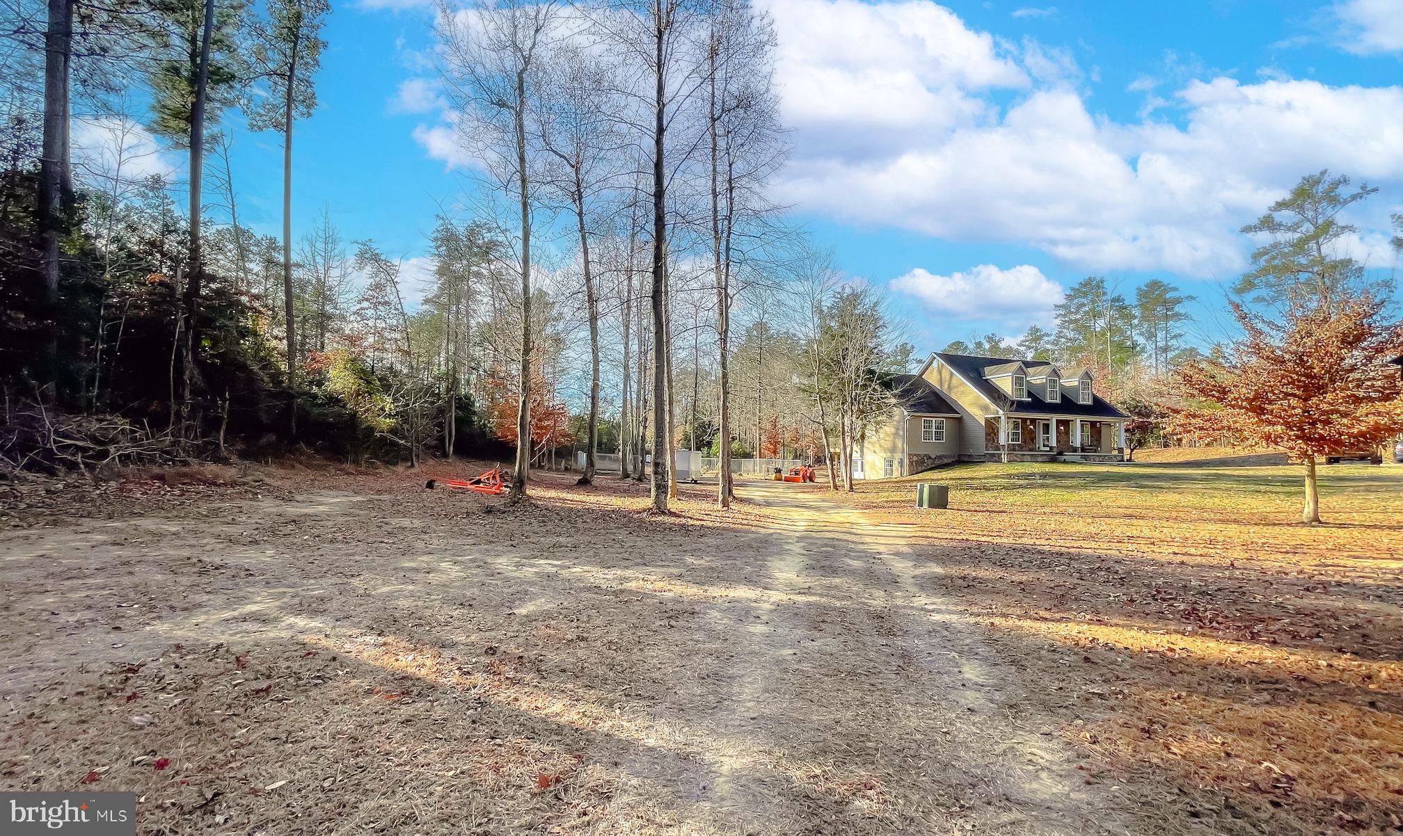 22395 HOOD LANE