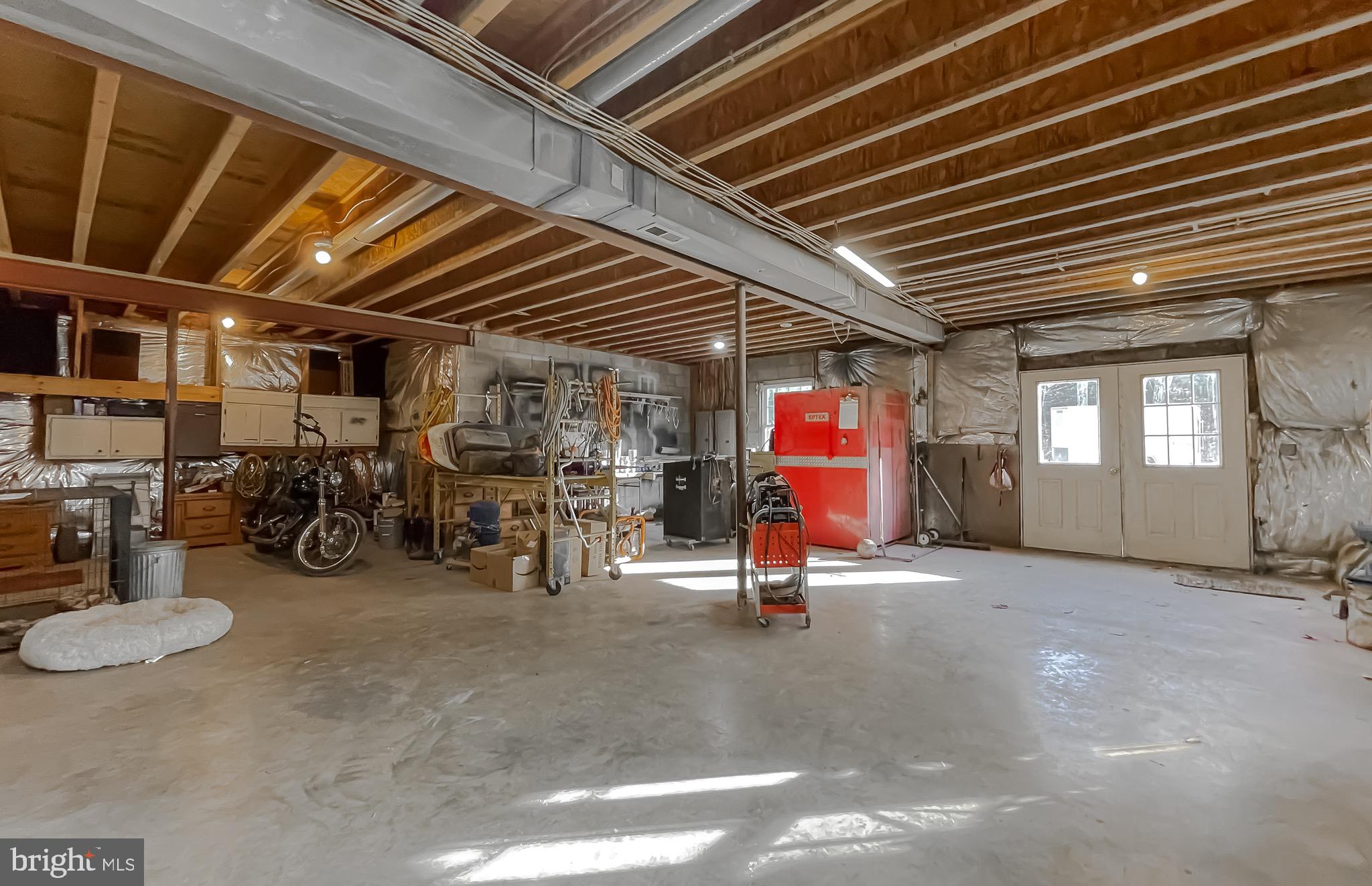22395 HOOD LANE