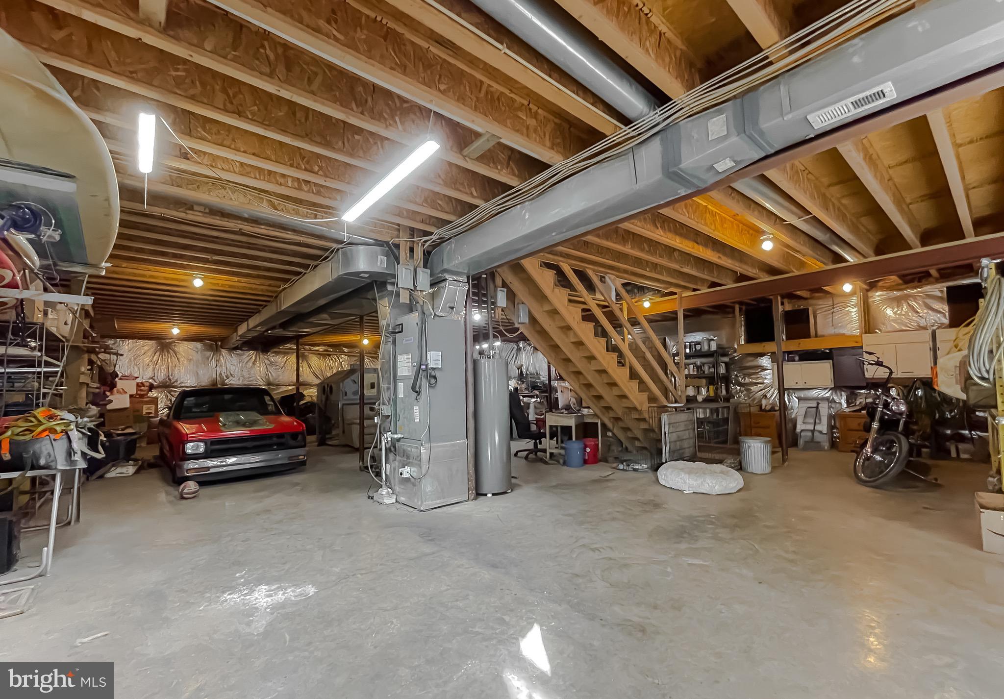 22395 HOOD LANE