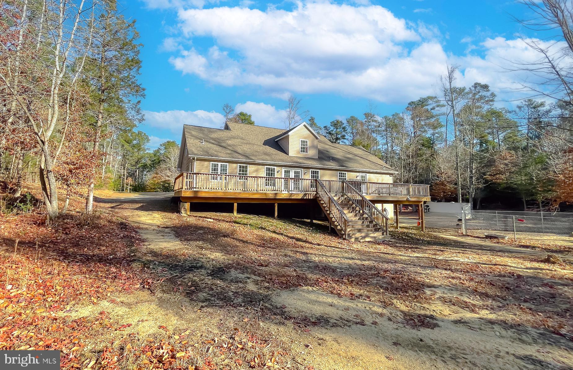 22395 HOOD LANE