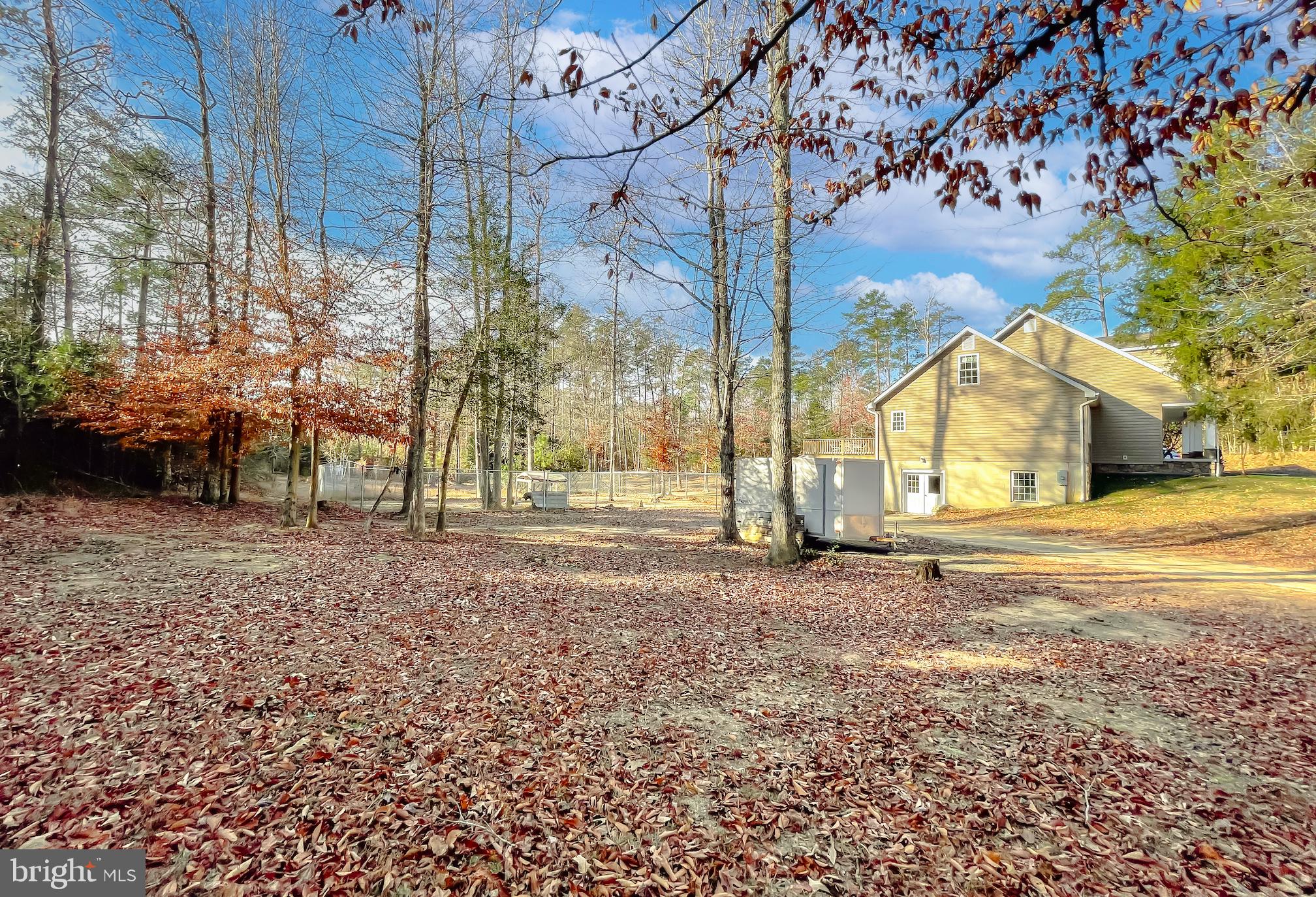 22395 HOOD LANE