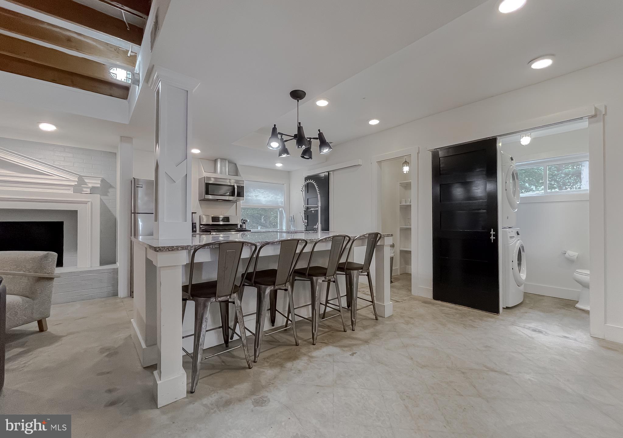 15246 LAKE DRIVE