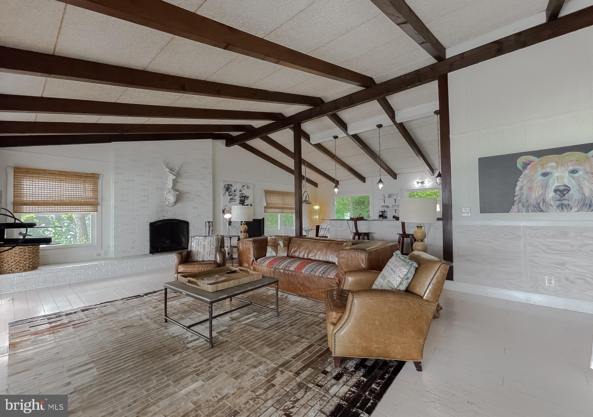 15246 LAKE DRIVE