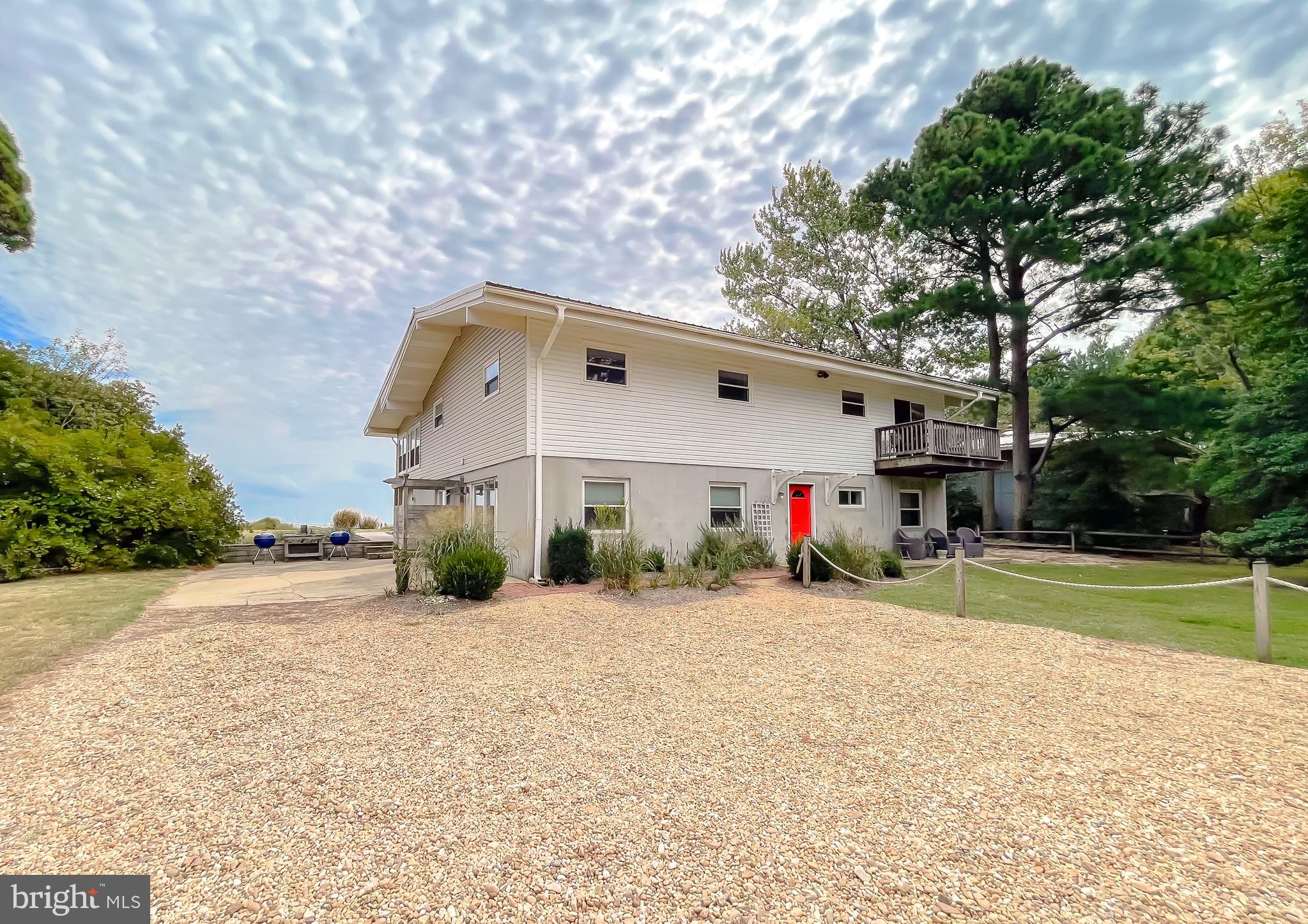 15246 LAKE DRIVE