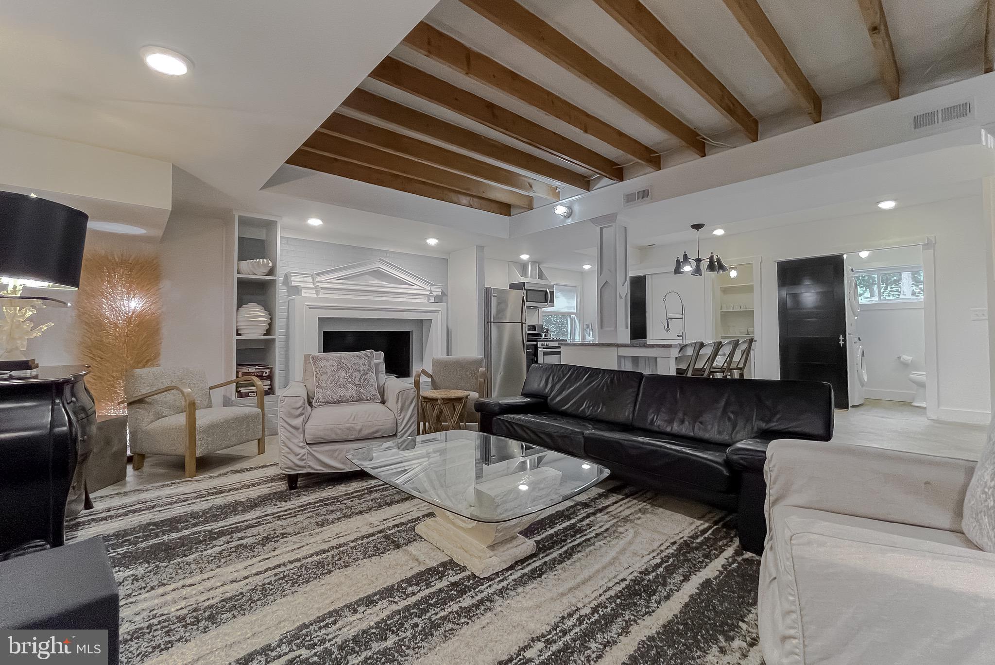 15246 LAKE DRIVE