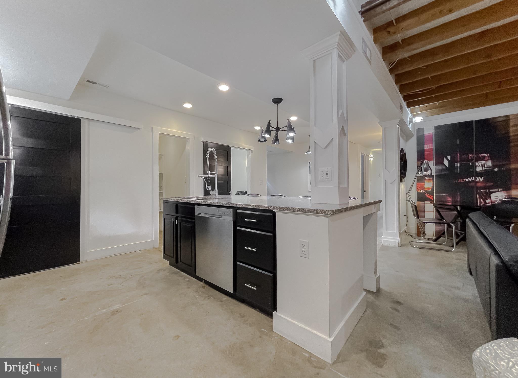 15246 LAKE DRIVE