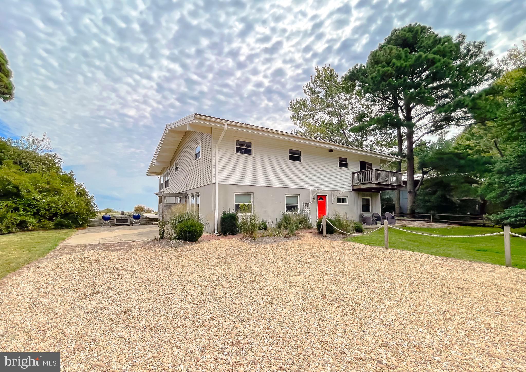 15246 LAKE DRIVE