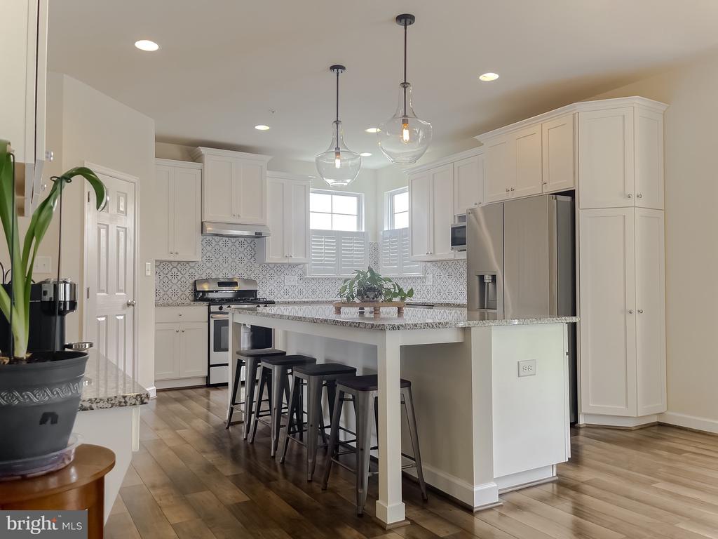 45214 WOODHAVEN DRIVE