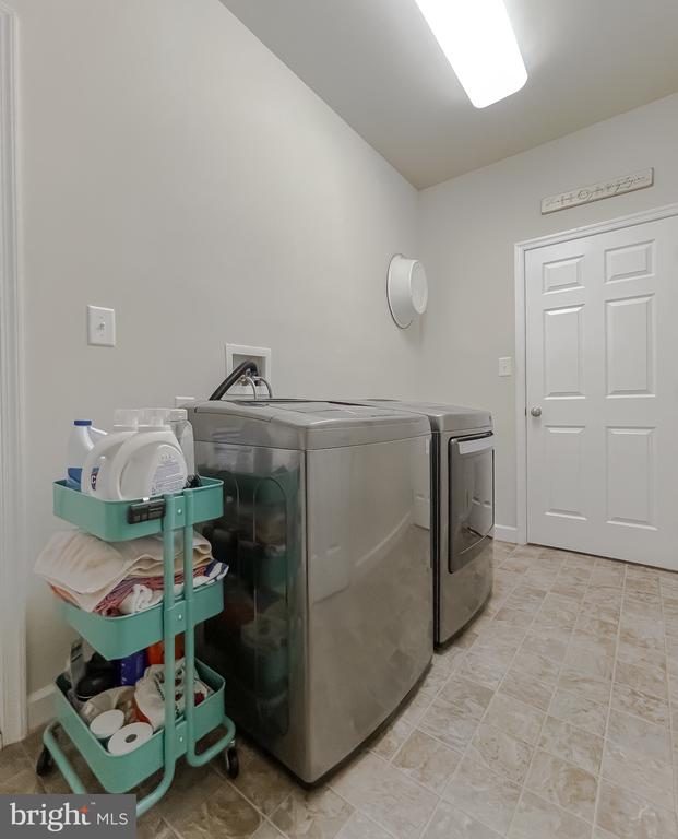 45214 WOODHAVEN DRIVE