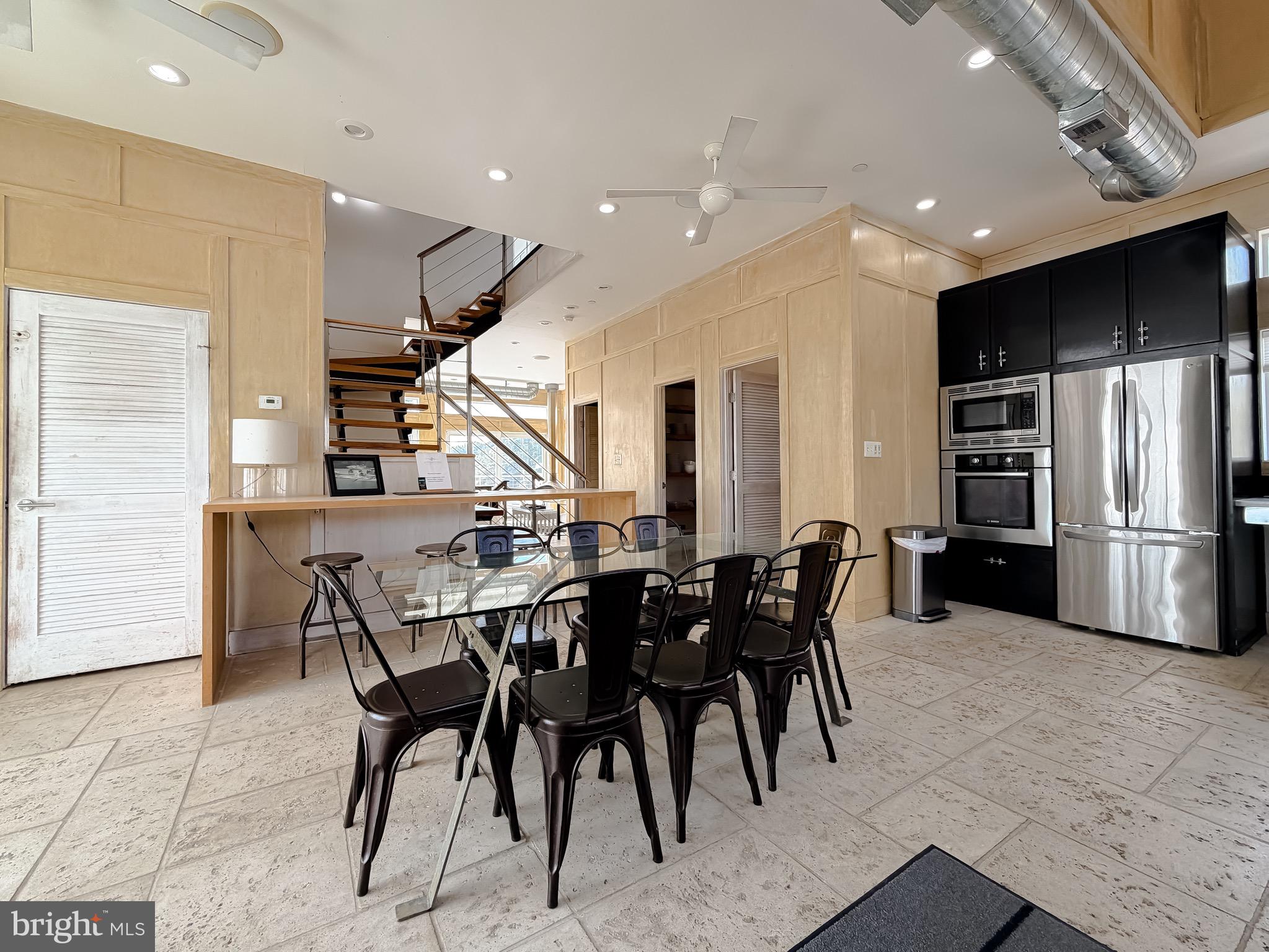15188 LAKE DRIVE
