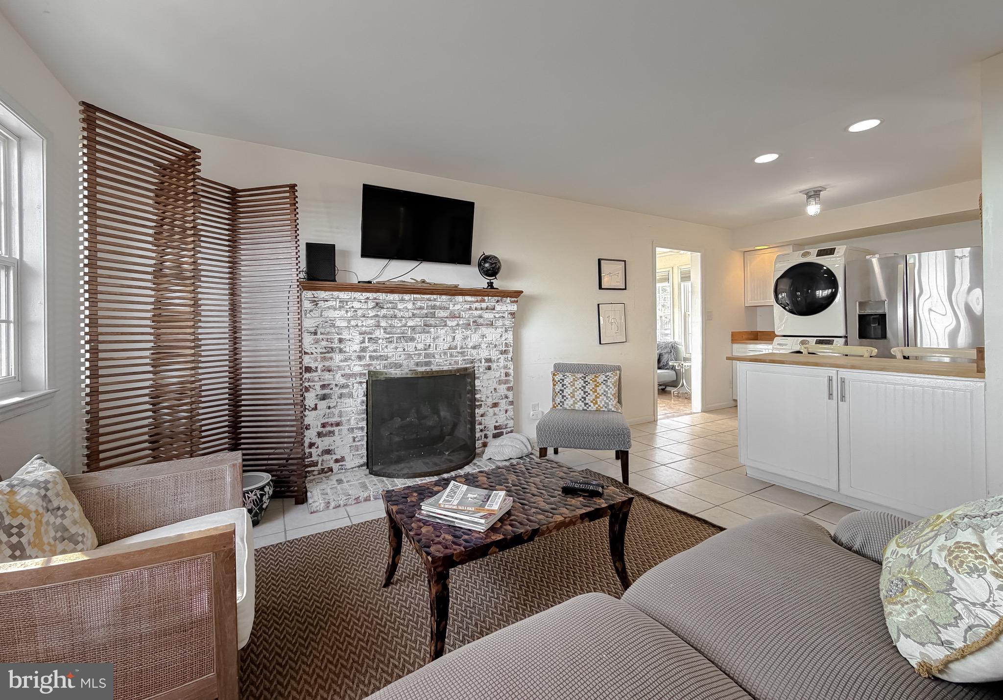15252 LAKE DRIVE