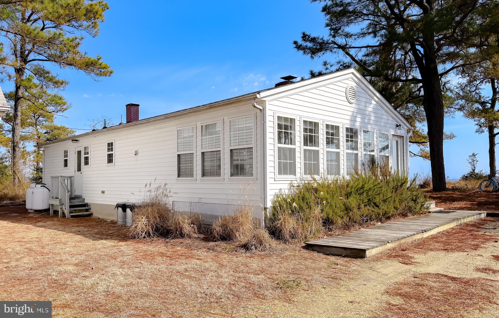 15252 LAKE DRIVE