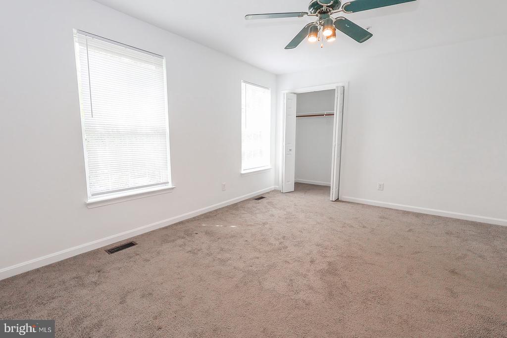 45820 WOLFTRAP WAY