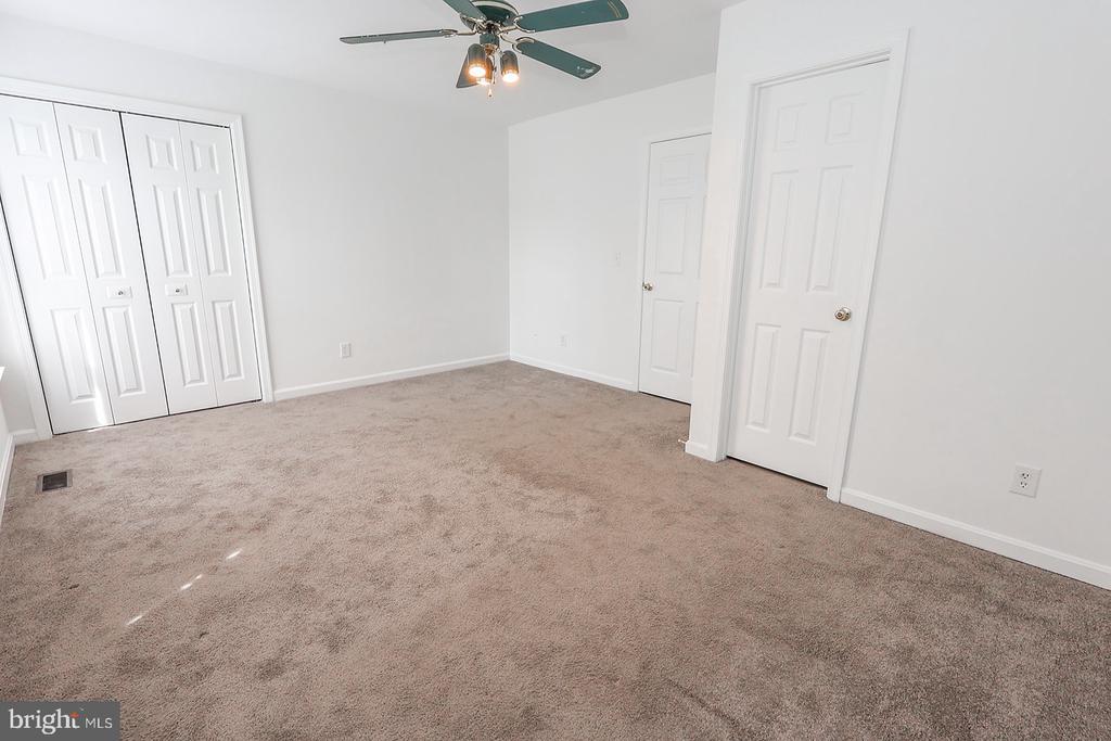 45820 WOLFTRAP WAY