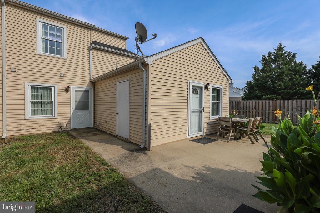 22079 SAINT JOSEPHS CIRCLE