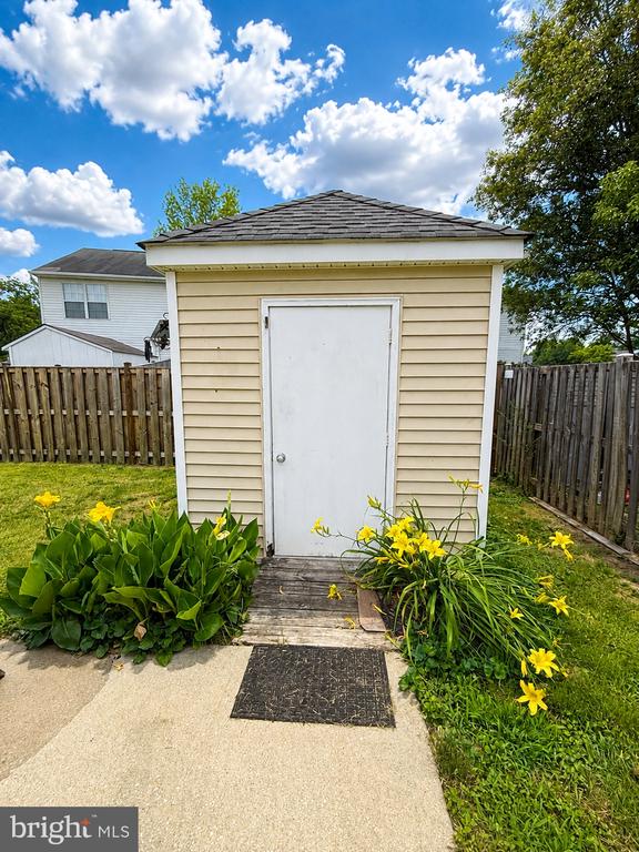 22079 SAINT JOSEPHS CIRCLE