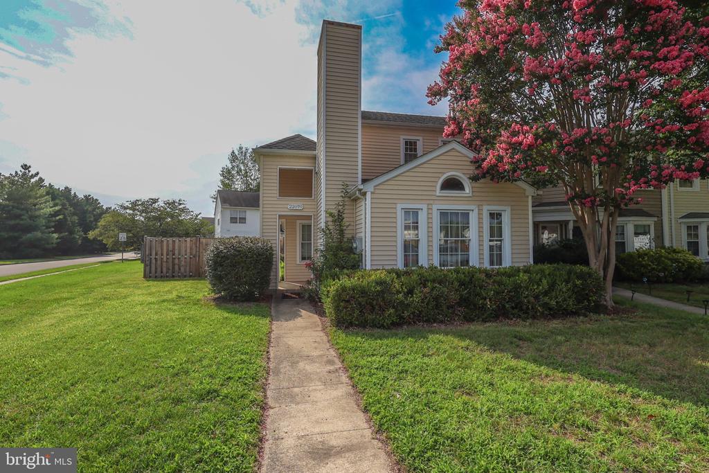 22079 SAINT JOSEPHS CIRCLE