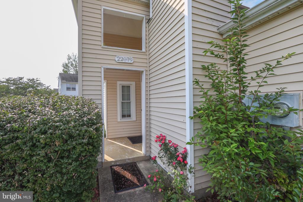 22079 SAINT JOSEPHS CIRCLE